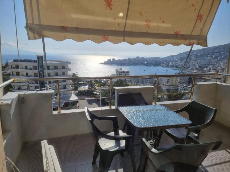 Two Suns Apartament Sarande Bagian luar foto