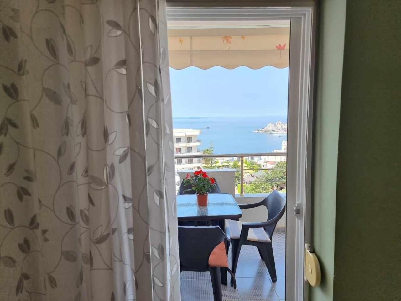 Two Suns Apartament Sarande Bagian luar foto
