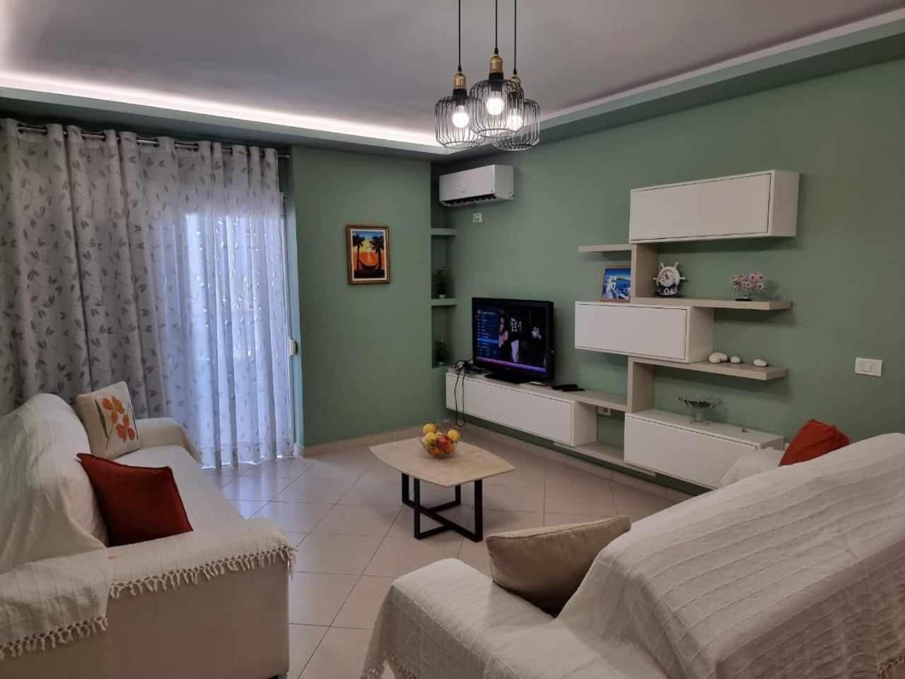 Two Suns Apartament Sarande Bagian luar foto